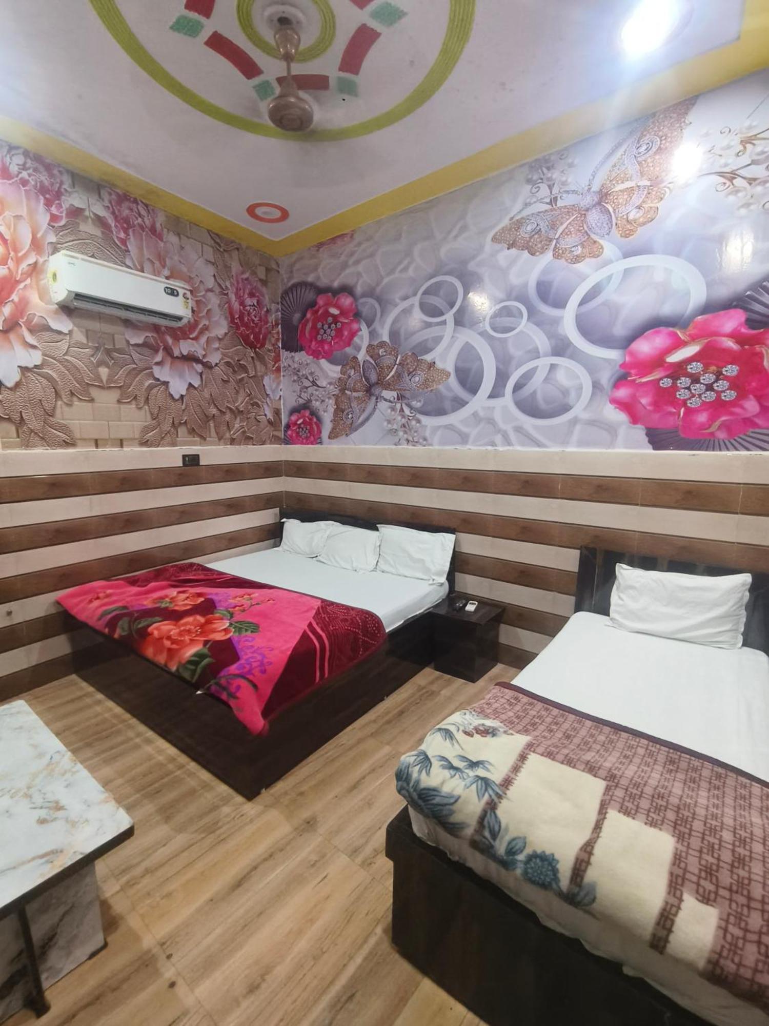 K.D.Dham-Near Prem Mandir Hotel Vrindāvan Eksteriør billede