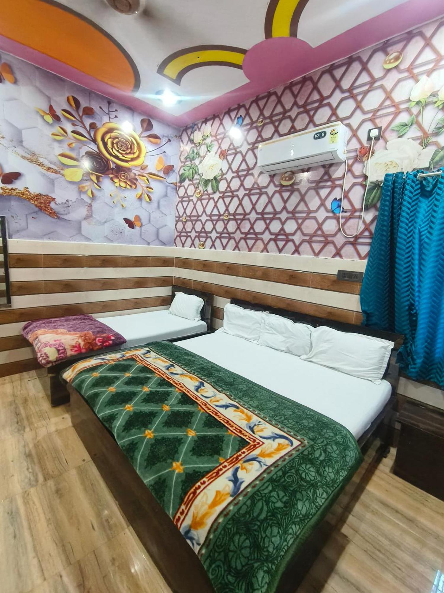 K.D.Dham-Near Prem Mandir Hotel Vrindāvan Eksteriør billede