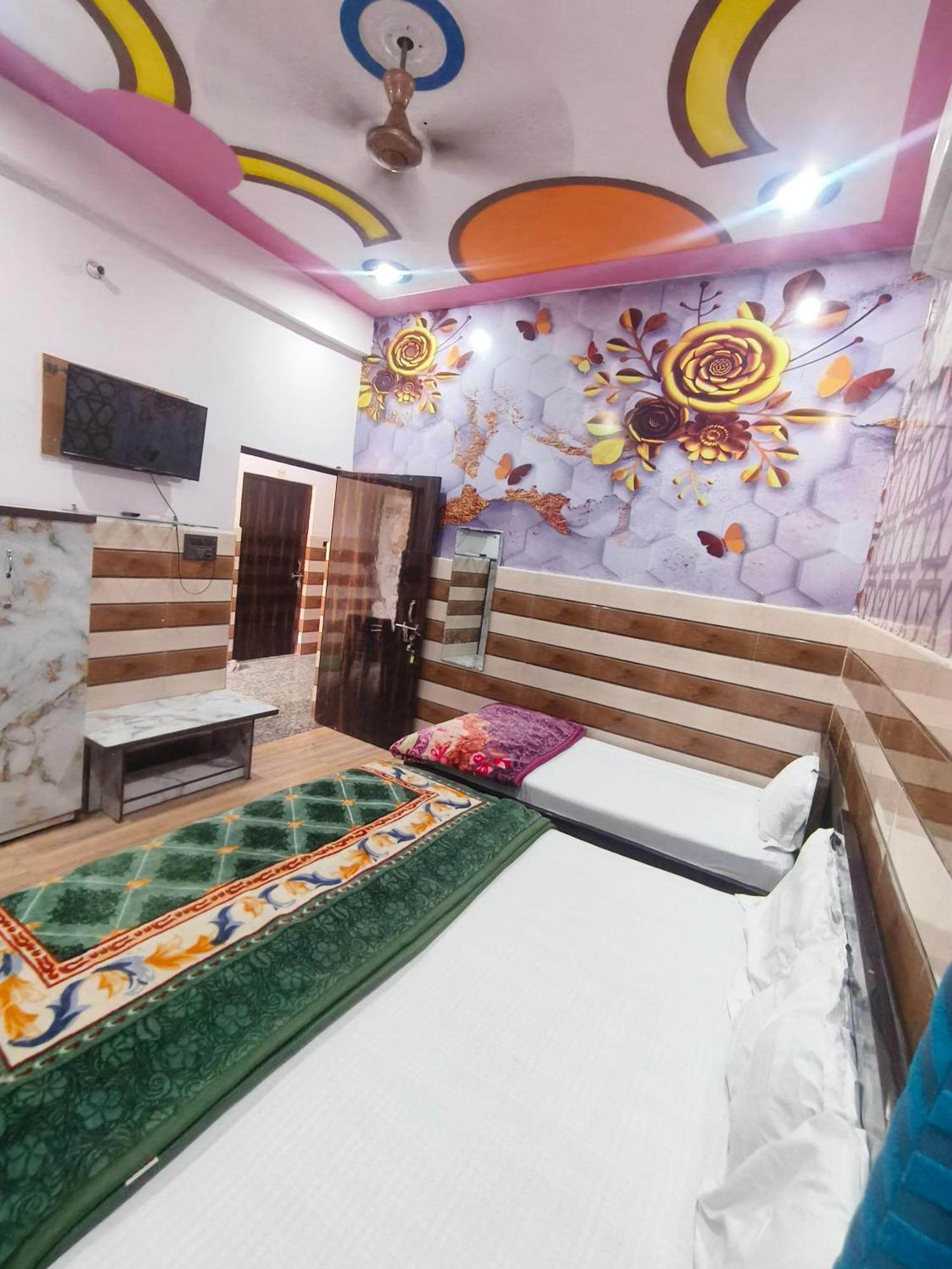 K.D.Dham-Near Prem Mandir Hotel Vrindāvan Eksteriør billede